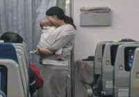 This mother was traveling with her child from Seoul (Korea) to San Francisco (USA) by plane